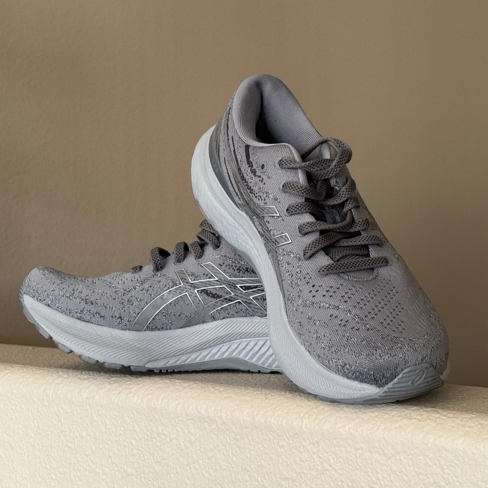 ASICS Gel Kayano 29 Women's Sz 8 Sheet Rock/Pure Silver - Gray Running Walking